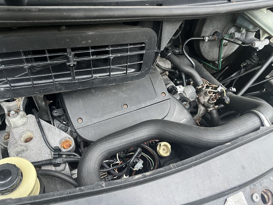 Renault thalia 1.4 benzyna