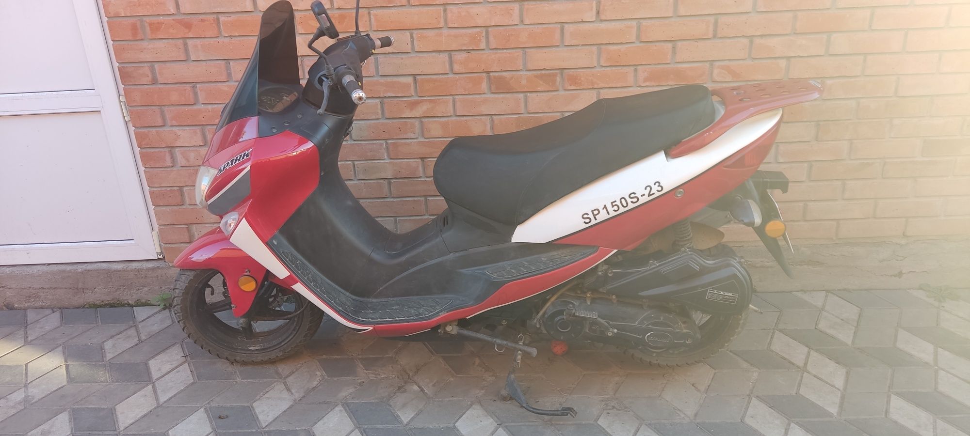 Скутер Spark SP150S-23