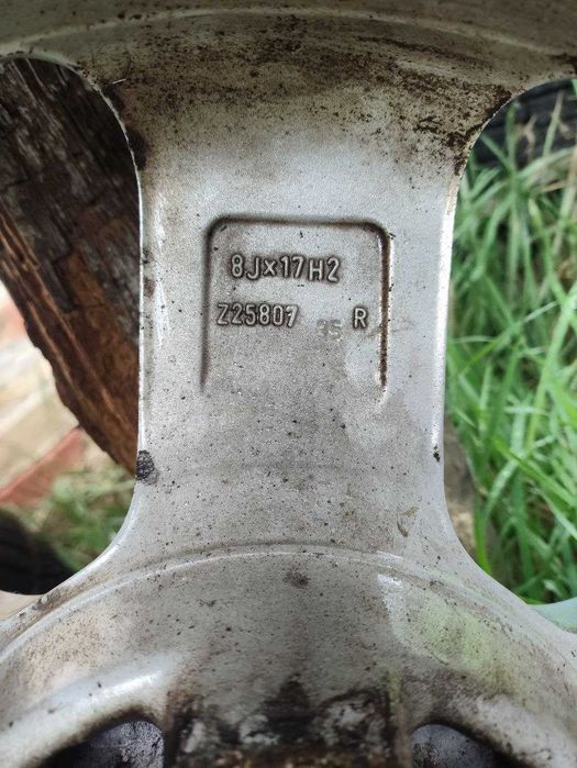 Продам диски Aluett R17 5/112 ET35 8J ЦО 57.1