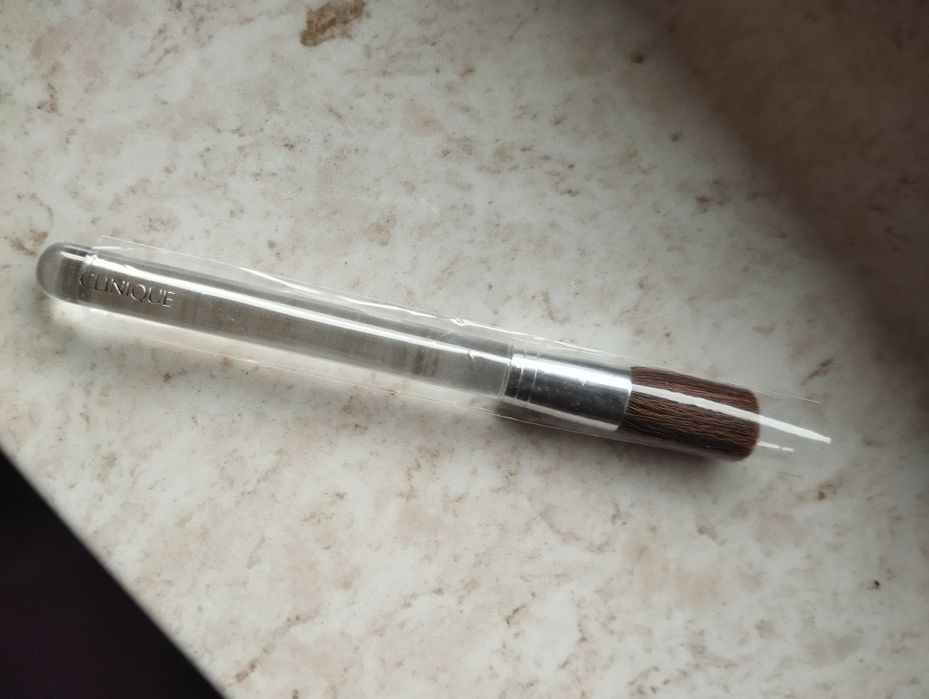 Pędzel do makijażu Clinique