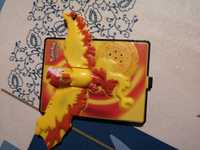 Brinquedo Burger King Moltres Pokemon do filme de 2000