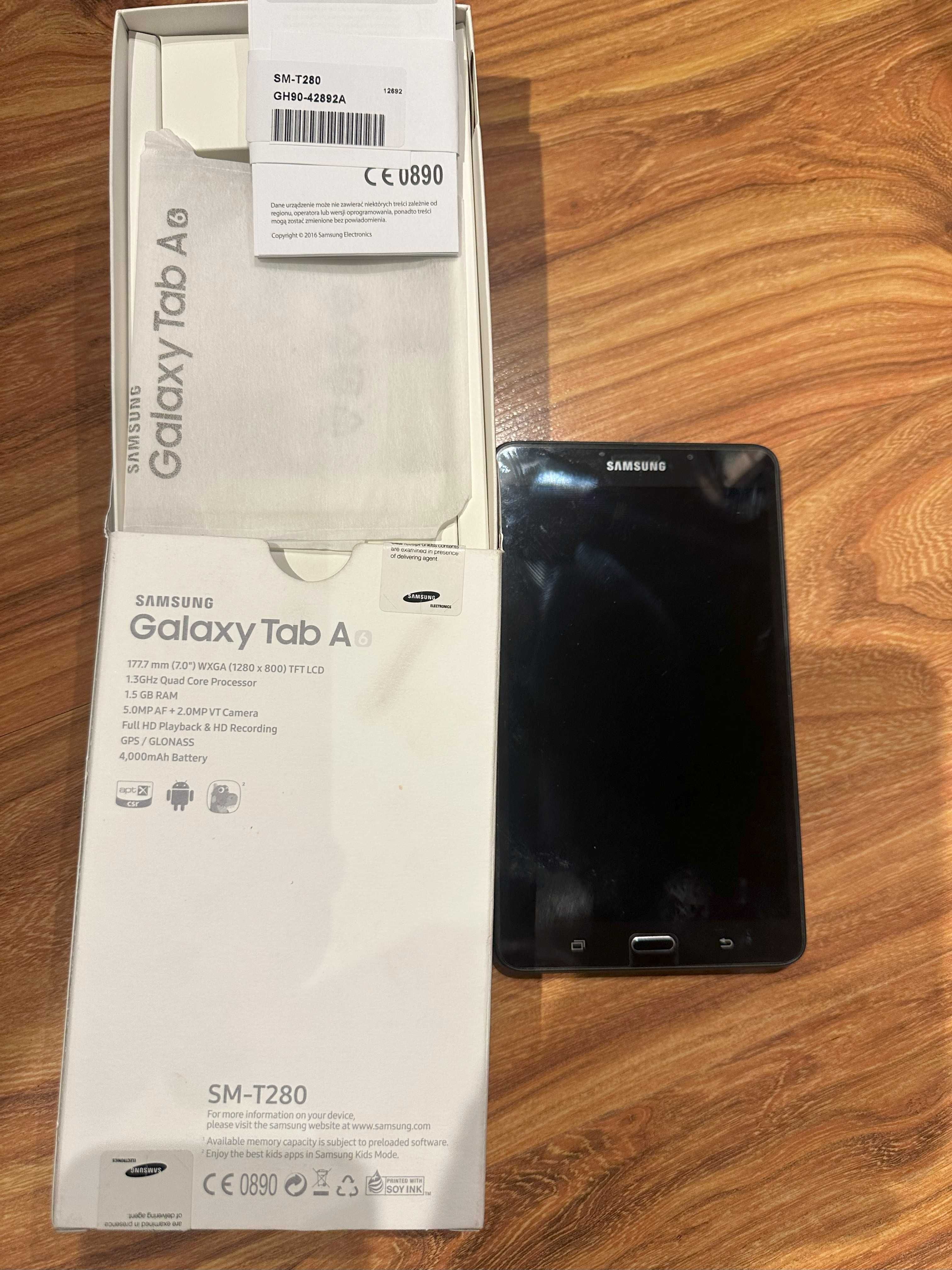 Tablet SAMSUNG GALAXY TAB A (2016) +etui