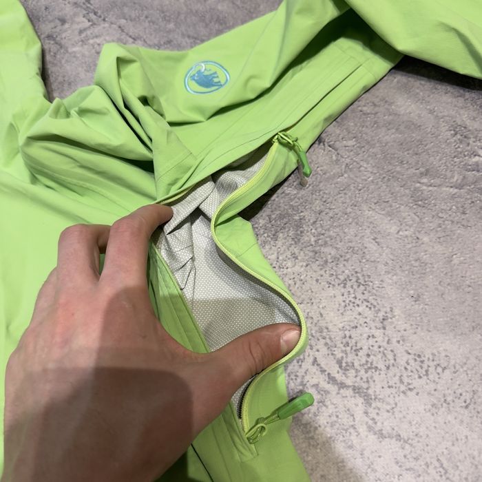 Куртка вітровка mammut drytech premium waterproof jacket x ortovox