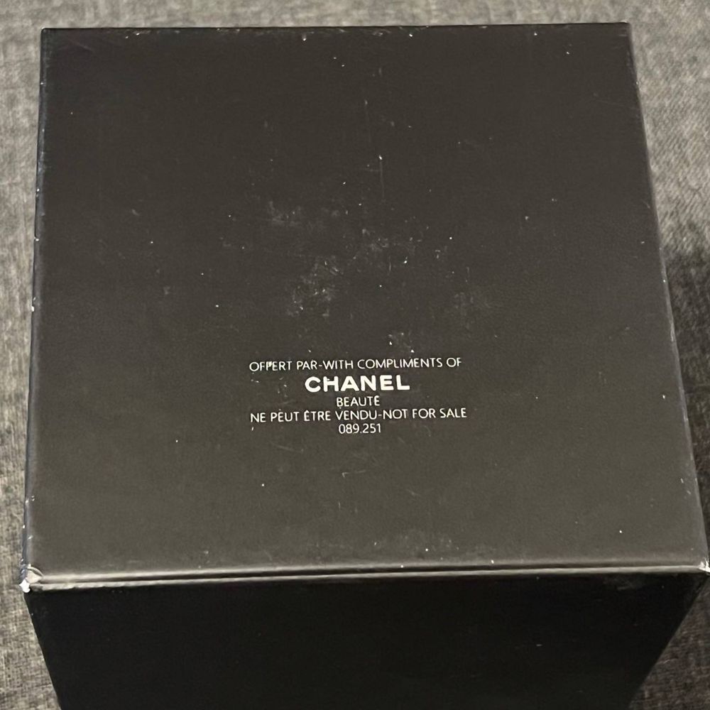 Chanel снежный шар