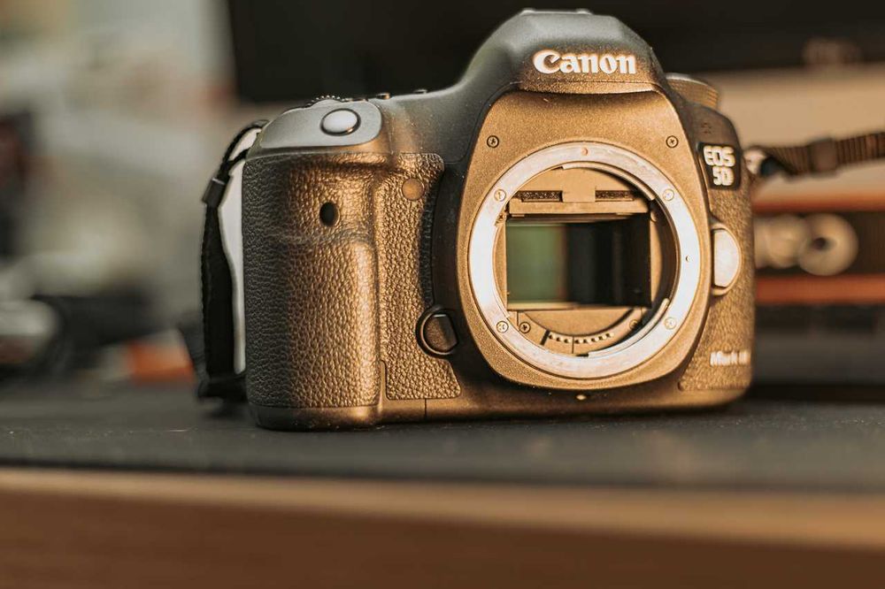 Canon EOS 5D Mark III – Corpo (usada, funcionamento impecável)
