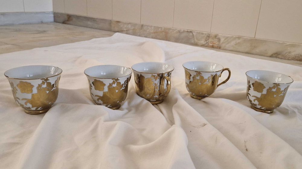 Conjunto de chá em bom estado