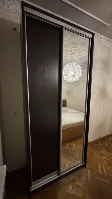 Шафа-купе 100х225х45 у відмінному стані
