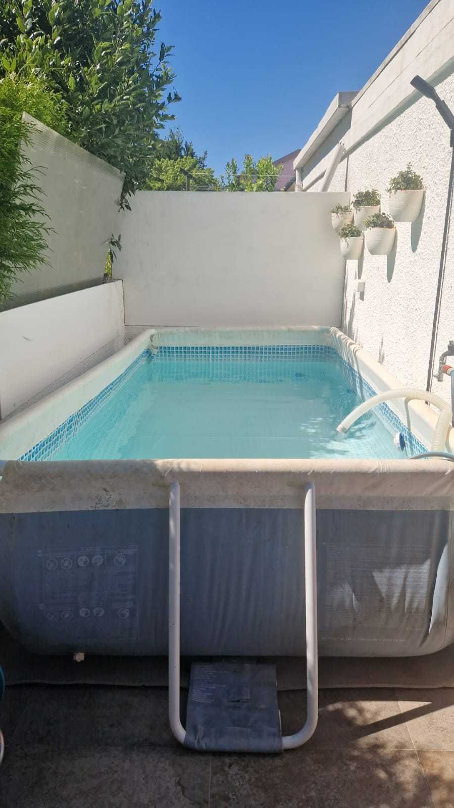 Piscina desmontável Intex - USADA!