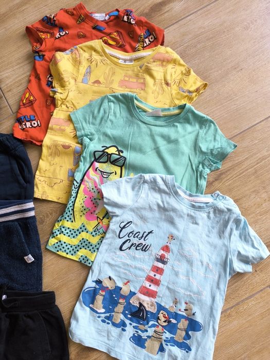 Spodnie i koszulki  dla chłopca 98