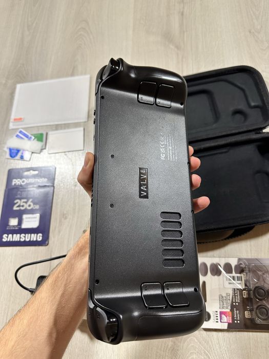 SteamDeck IPS 256+256 гарний комплект, ще на гарантії