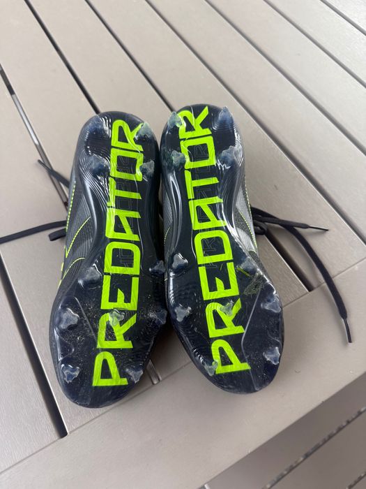 Chuteiras predator nova