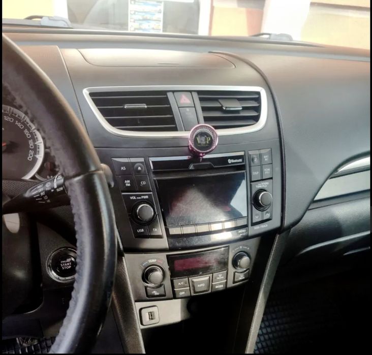 Продам авто Suzuki Swift 2013 IV покоління