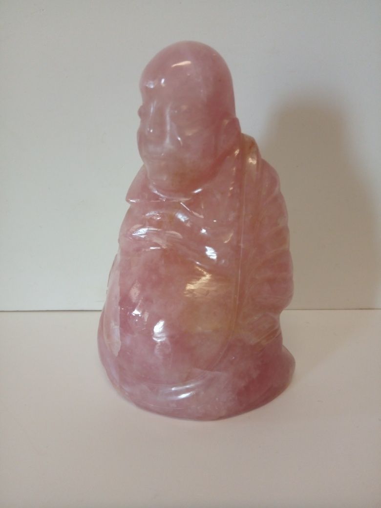 Feng Shui - lindo Buddha em quartzo rosa-altura 11 cm- peso 499 gramas