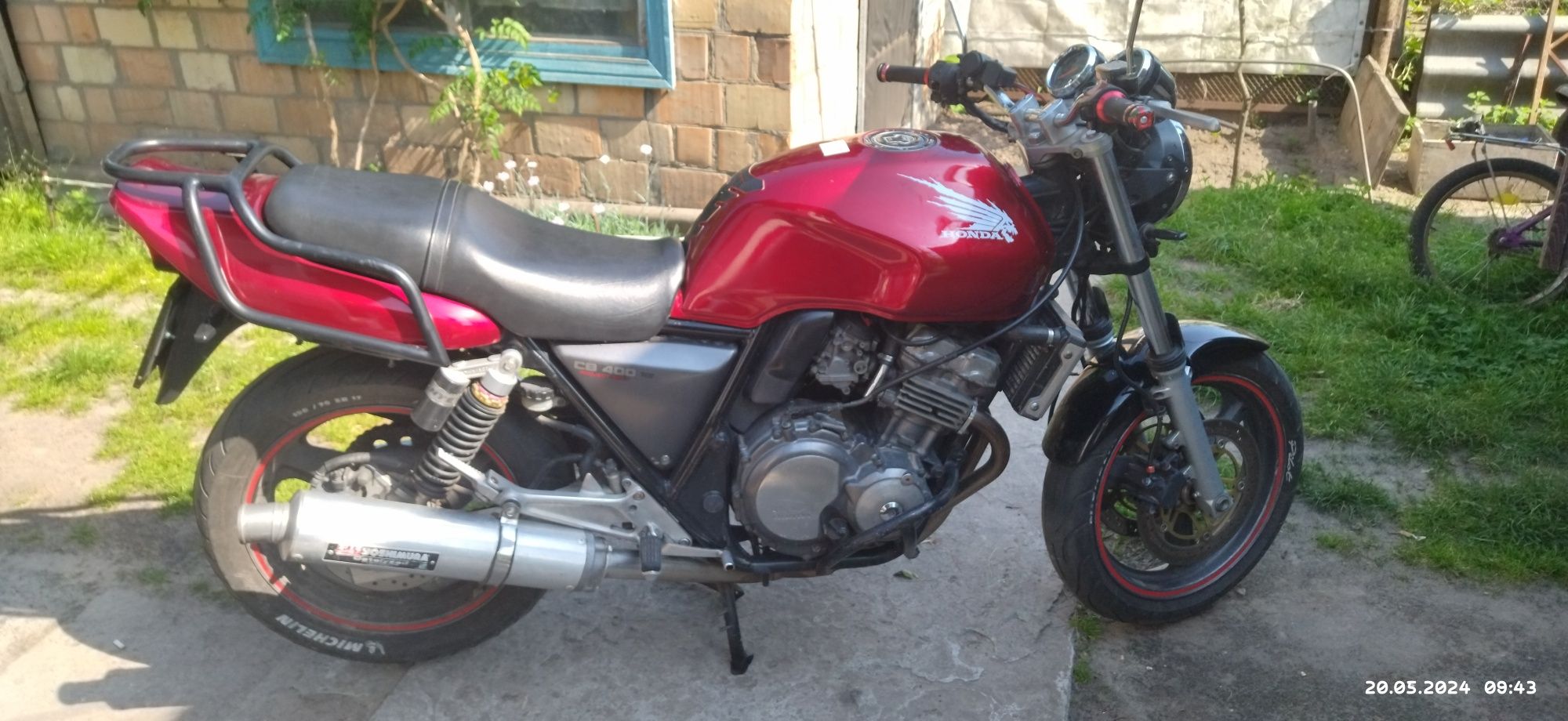 Honda cb 400 super four