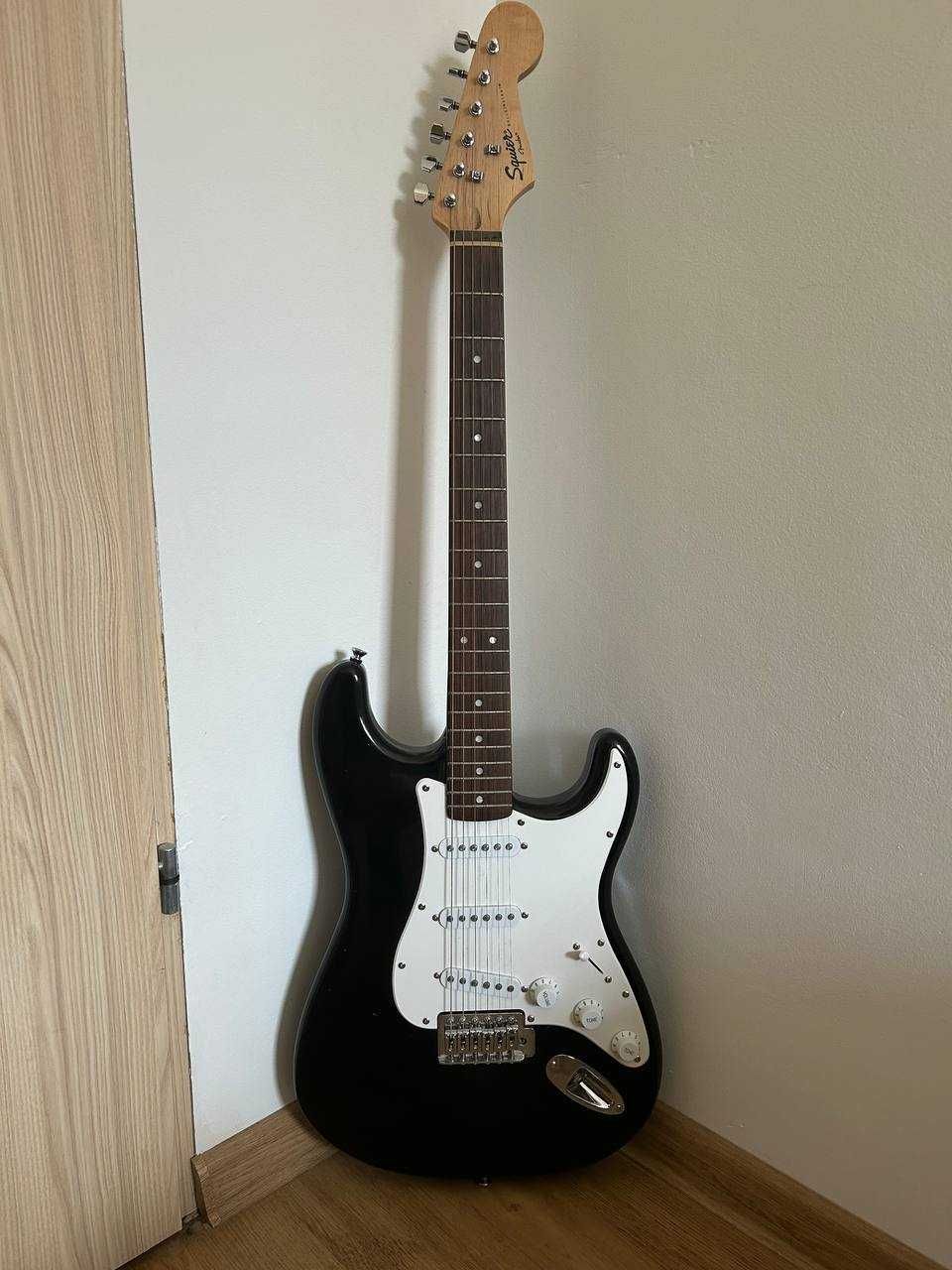 fender squier stratocaster