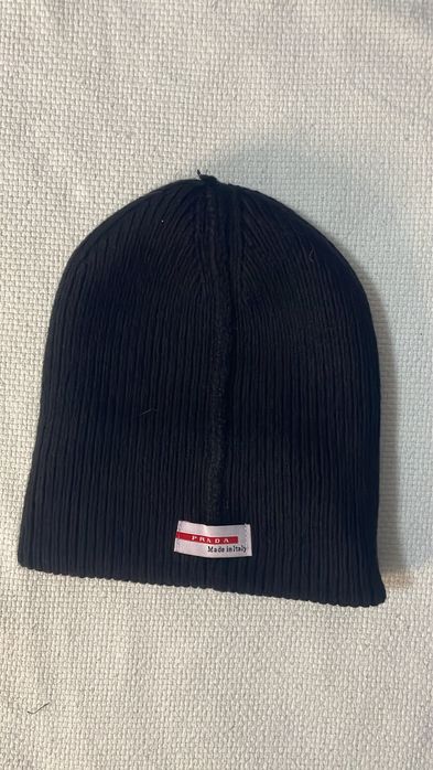 Prada Gorro Preto