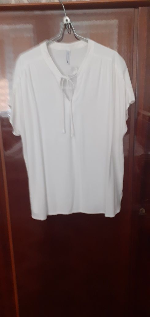 Жіноча туніка білого кольору тканина візкоза розміо 50- 52