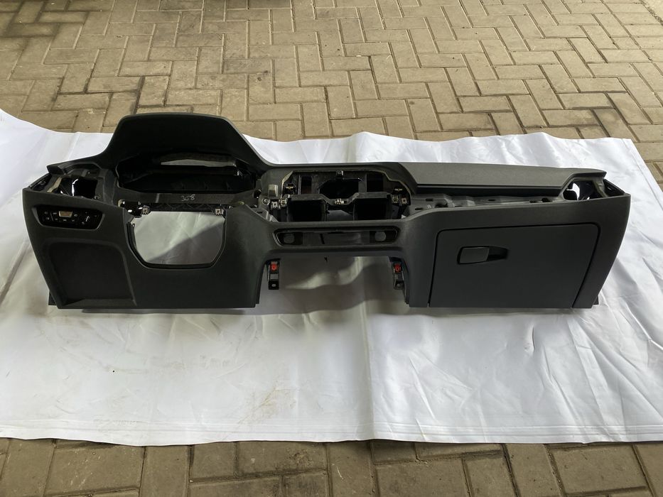 Панель консоль торпеда BMW m4 g82/G83  4 G22/g23 G20/21