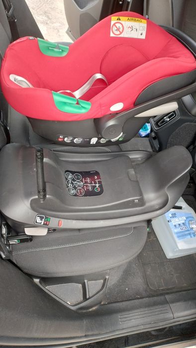 Fotelik samochodowy Cybex + baza