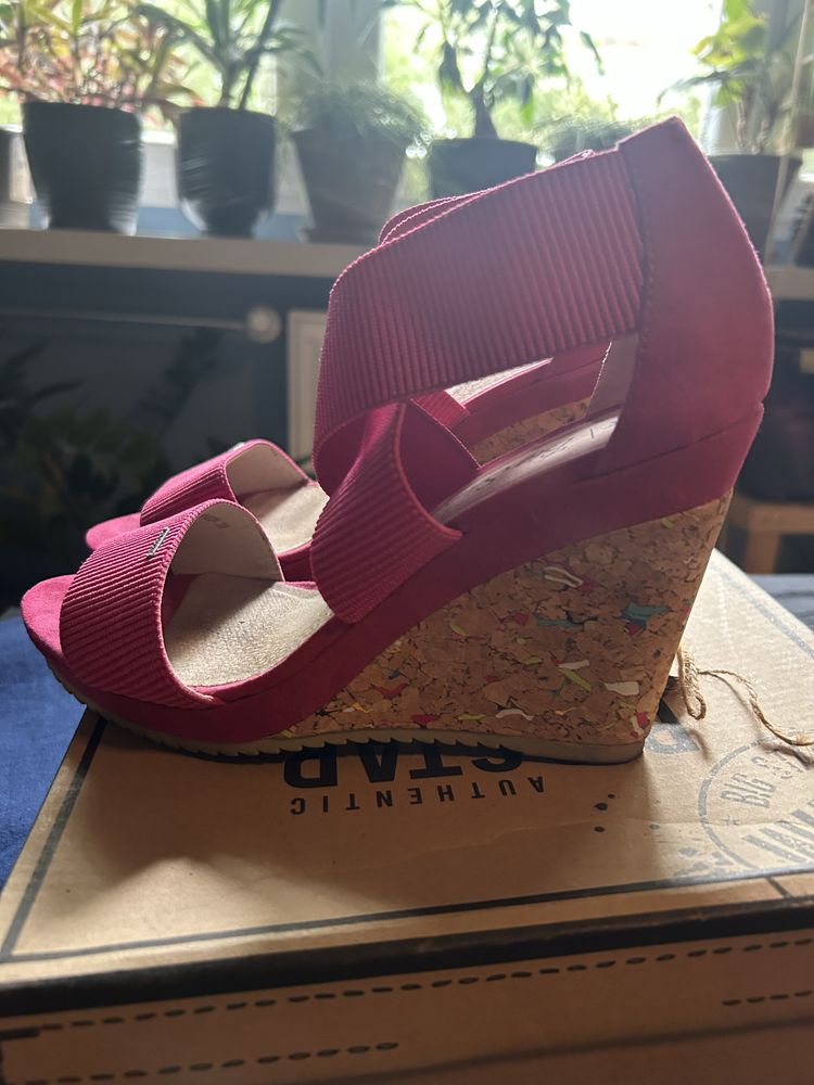Buty na koturnie korkowej BigStar rozmiar 39