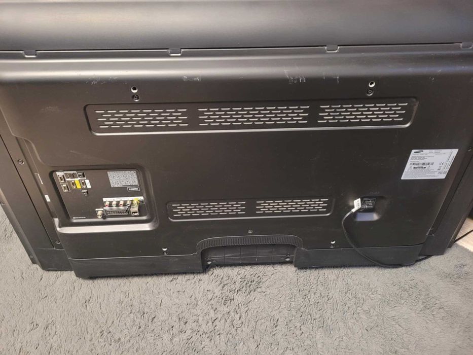 Sprzedam tv Samsung ted 50cali UE50H5303AW