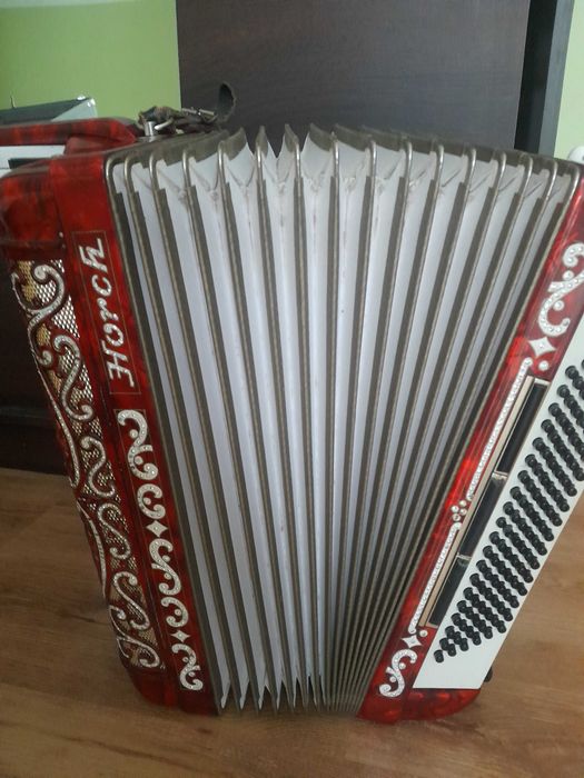 Akordeon HORCH 120B