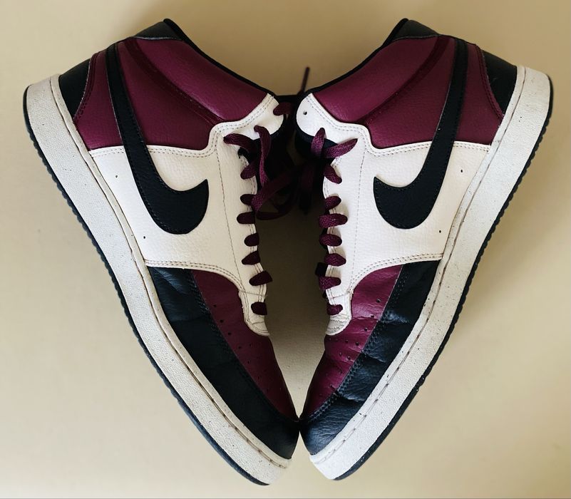 Чоловічі кросівки NIKE.