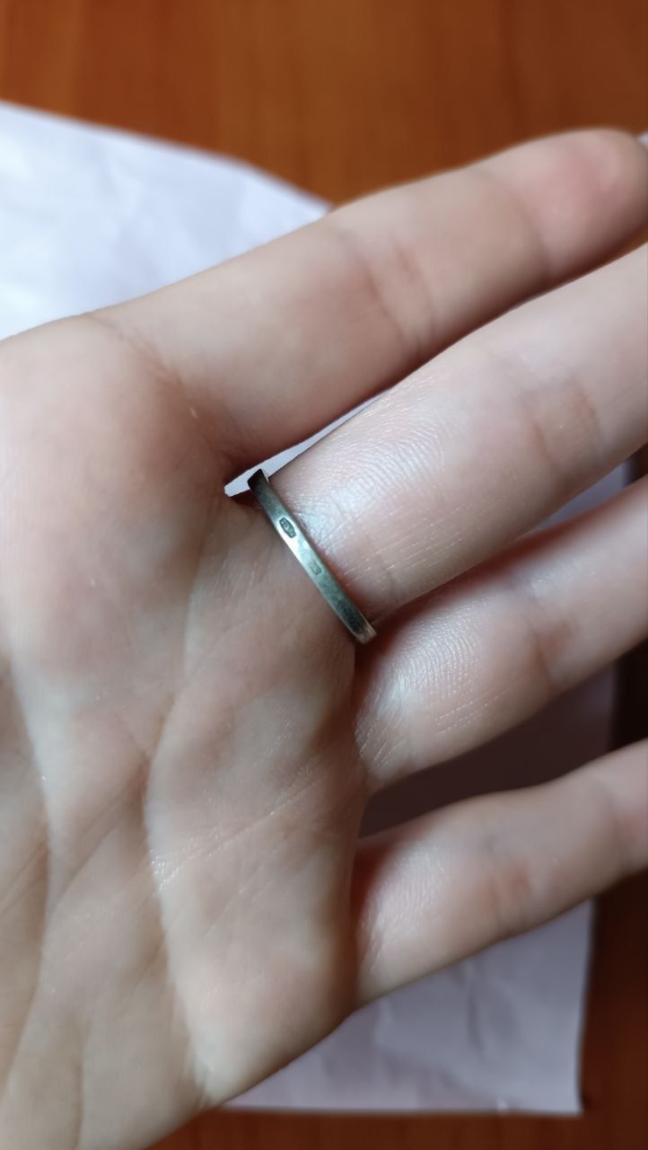 Серебрянное кольцо размер 17