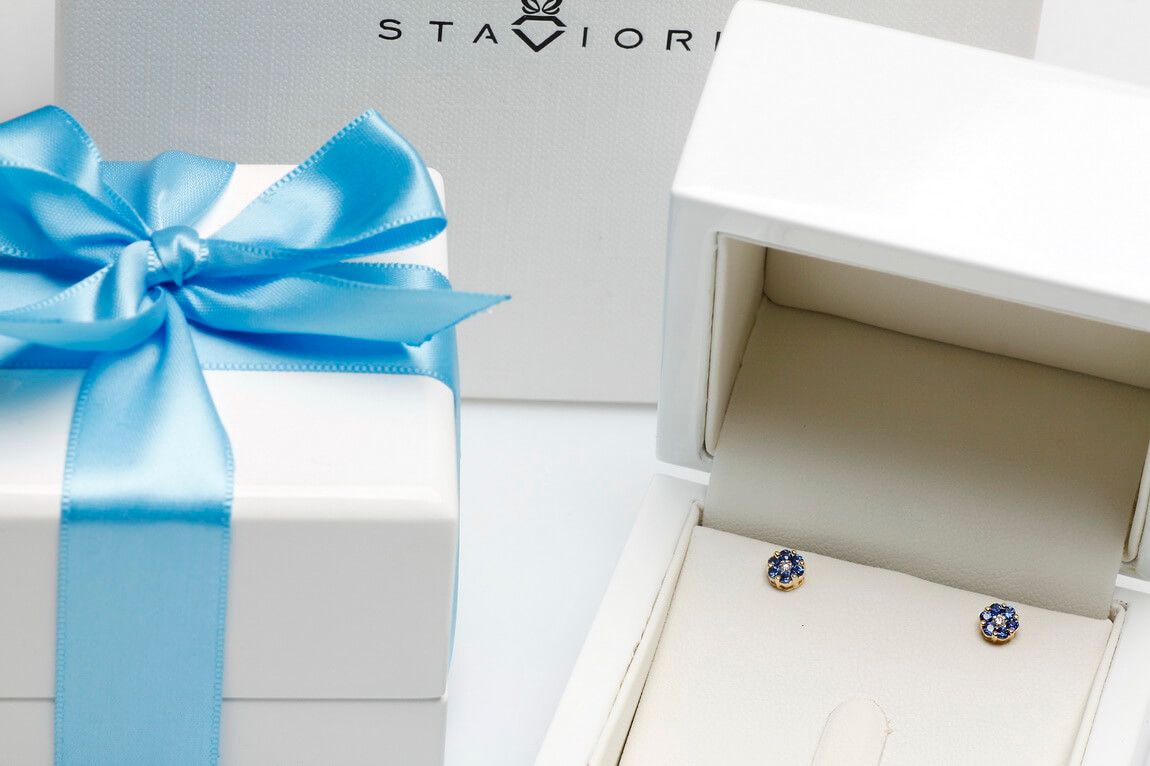 Złote kolczyki Staviori z diamentem