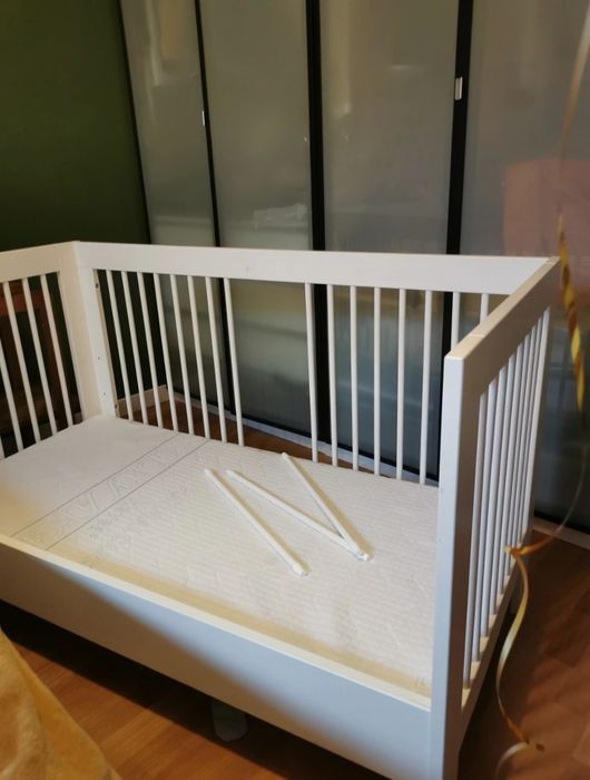 Łóżeczko tapczanik drewniany dla dzieci biały