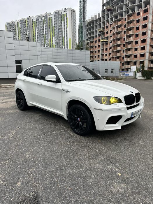 BMW X6M Official