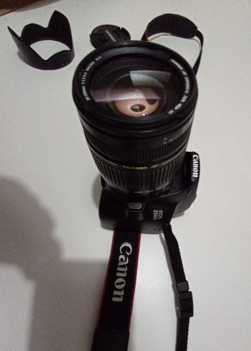 Canon 250D c/ Objectiva KIT 18-55mm + TAMRON 28-300mm