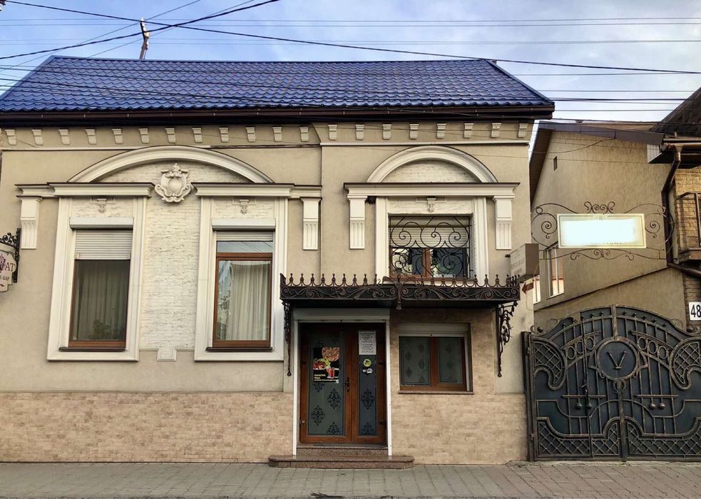 Продається комерційна нерухомість в центральній частині міста.