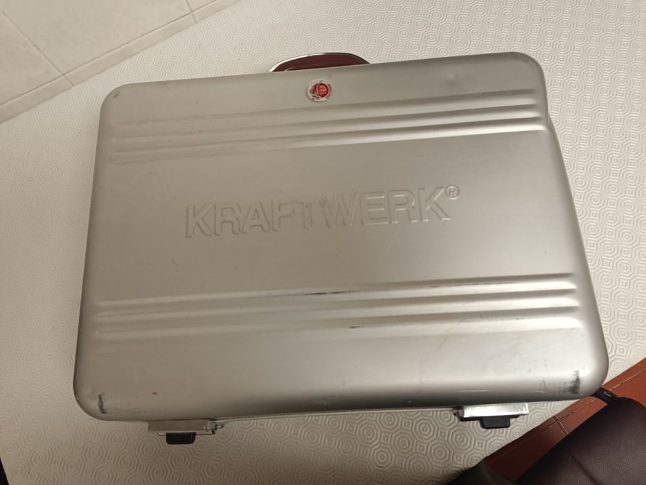 mala de ferramentas kraftwerk profissional com cadeados