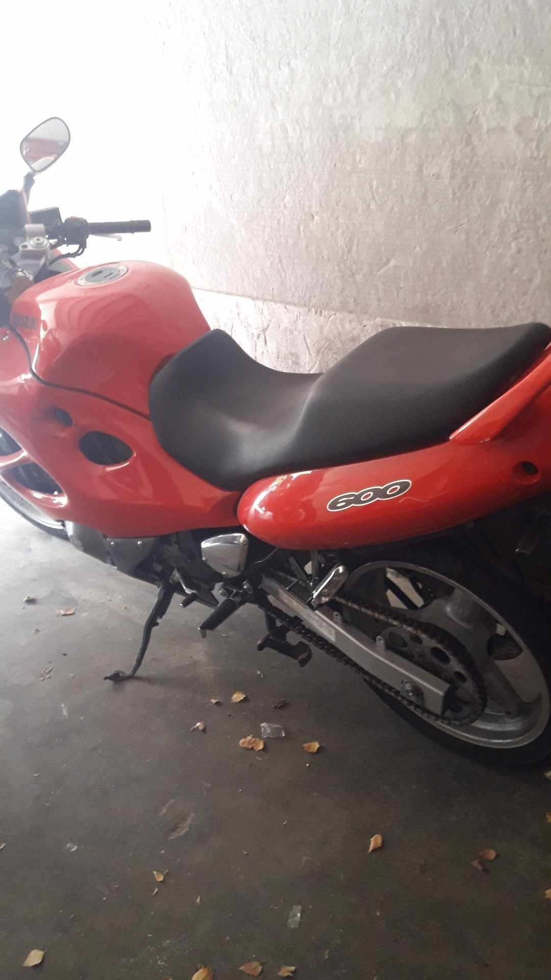 Suzuki gsx f 600