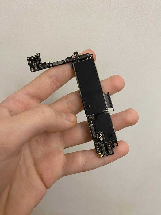 Материнская плата iPhone 8, neverlock 64gb