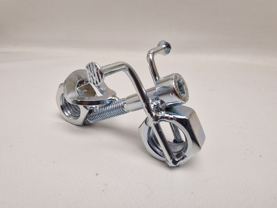 "Motocykl z Nakrętek – Dla Twardzieli z Fantazją"