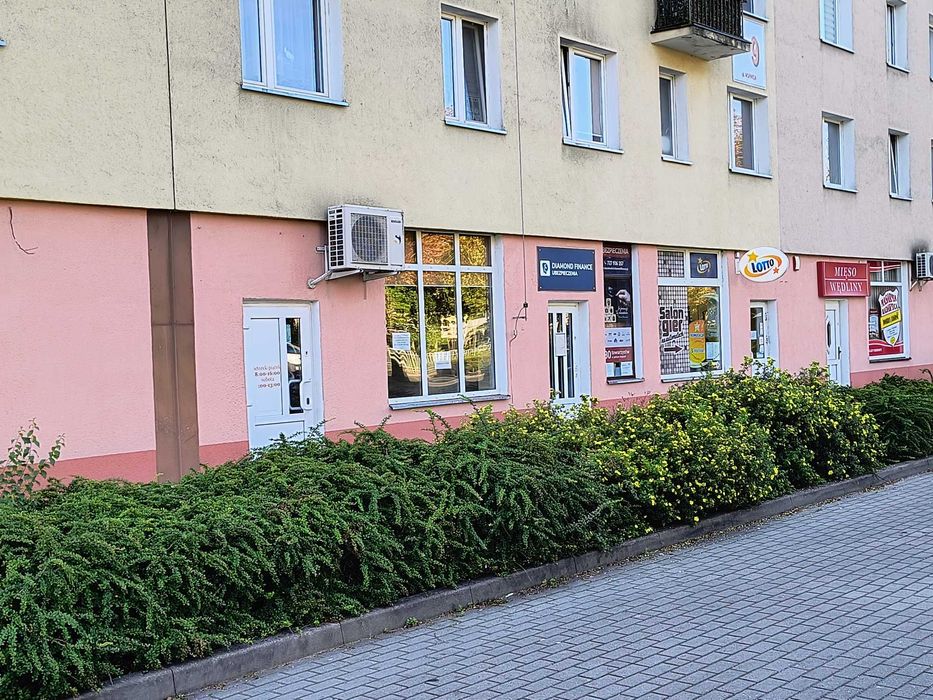 Sprzedam lokal (BEZ POŚREDNIKÓW) handlowo/usługowy - centrum Złotowa