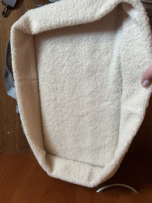 Переноска для котів і собак