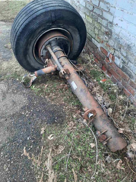 4 ступицы с дисками на грузовой прицеп