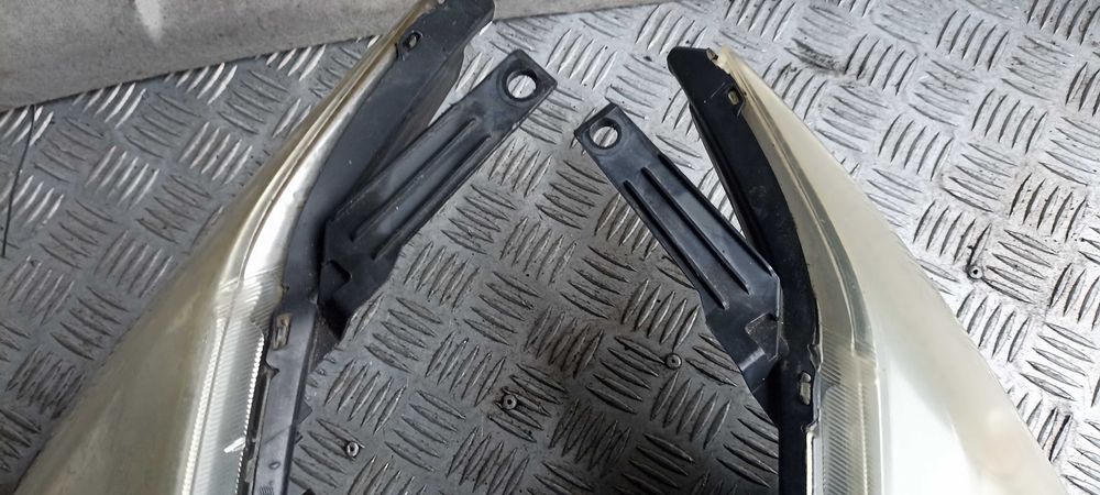 lampa przednia przód lampy mazda 5