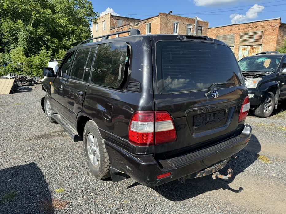 Дверь Toyota Land Cruiser 100 мотор 4.7 Розборка