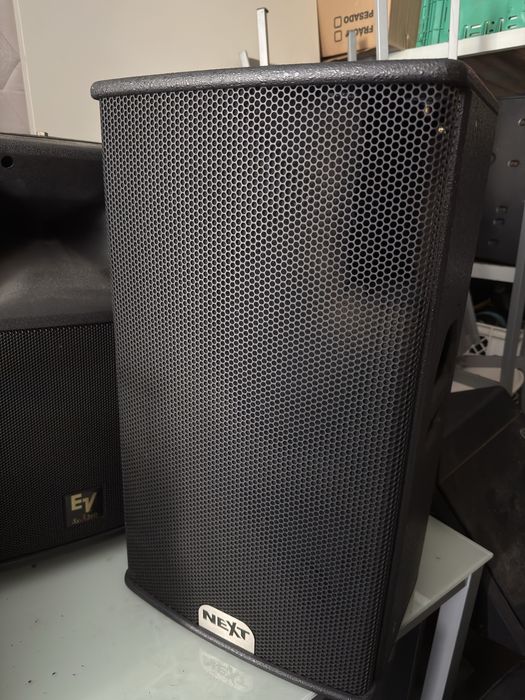 Colunas next HFA112  com 1650Wrms