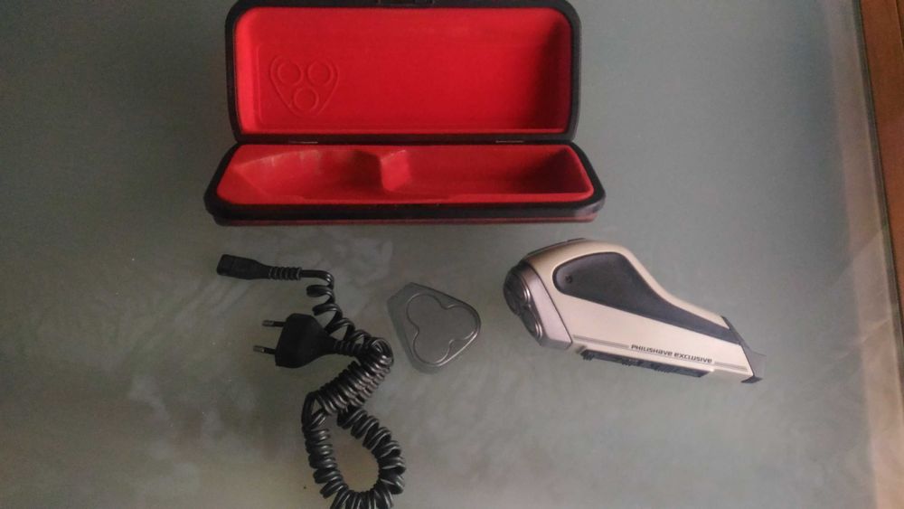 Philips Philishave Exclusive - máquina de barbear ( usada )