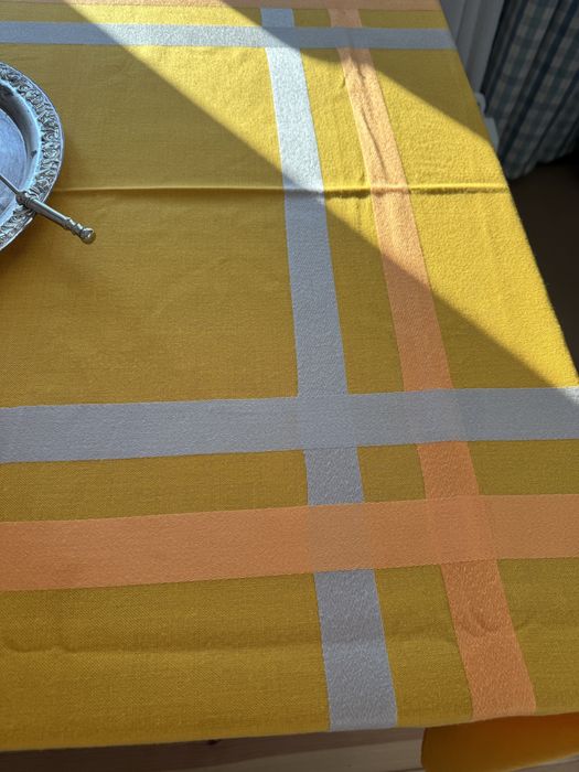 Obrus pomaranczowy szary  serwetki matetiałowe