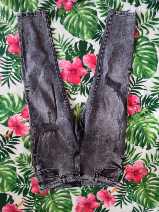 Spodnie Reserved z dziurami męskie