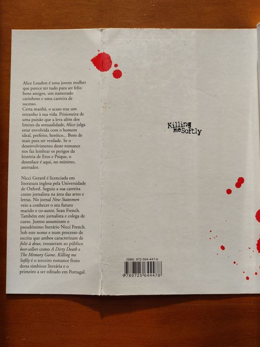 Livro "Killing me Softly" de Nicci French