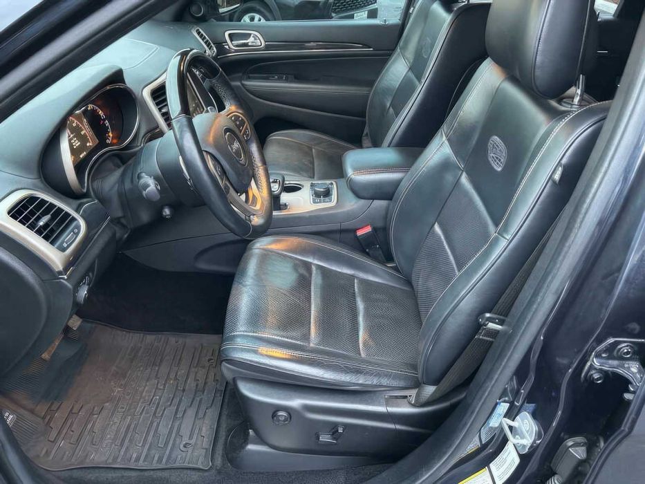 Jeep Grand Cherokee Overland      2014