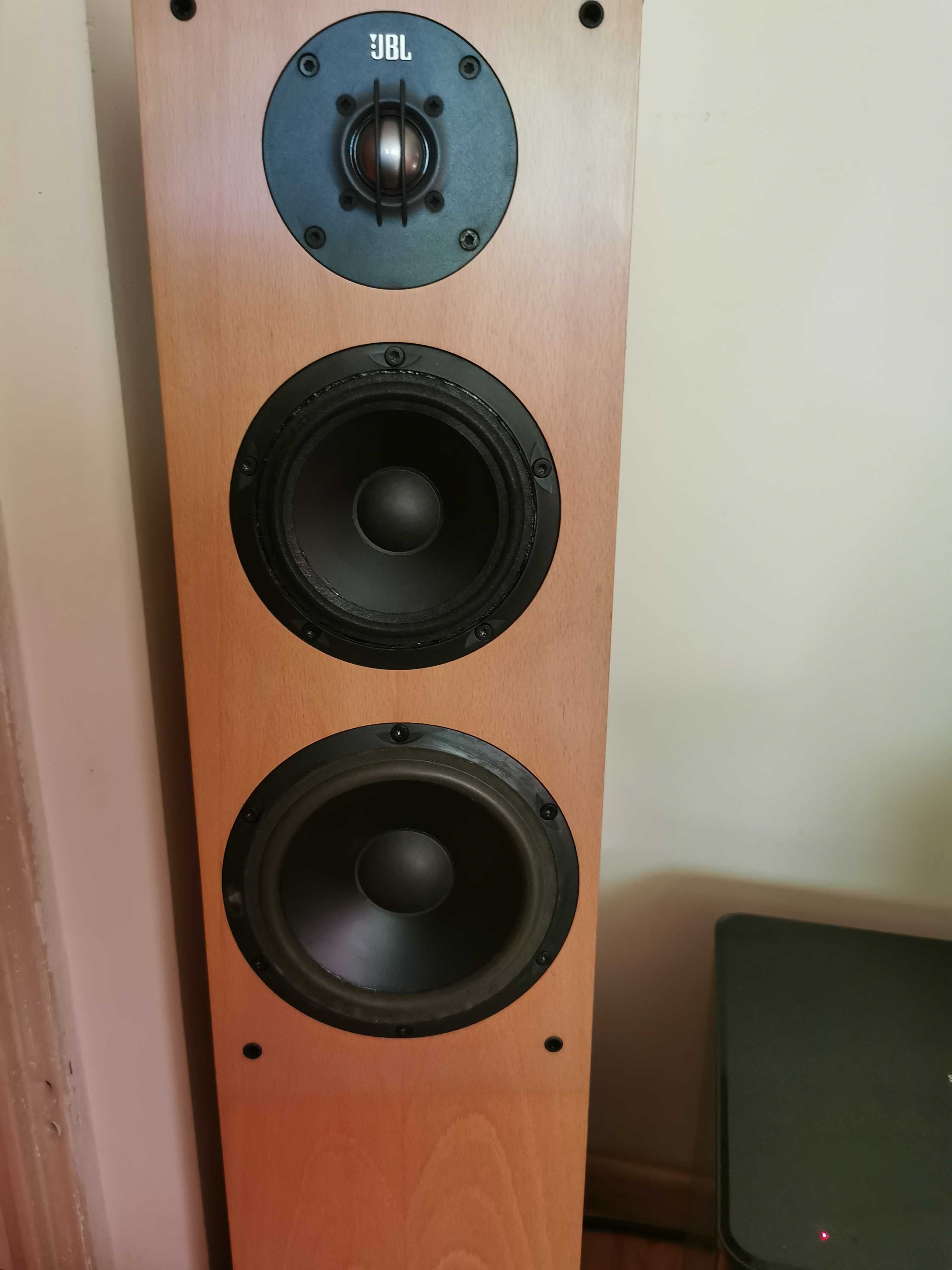 kolumny głośnikowe JBL XTI-60