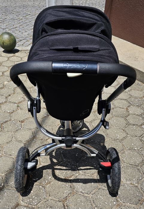 Carrinho de Bebé Quinny